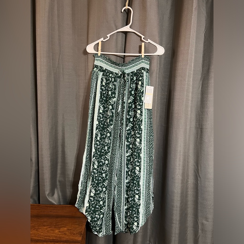 NWT | S | “Eingston grey” soft boho pants from Macy’s